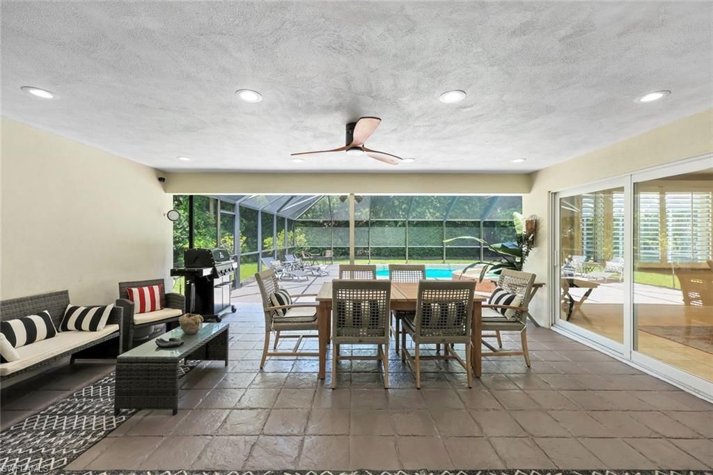 725 Old Trail Dr, Naples, FL 34103 Photo
