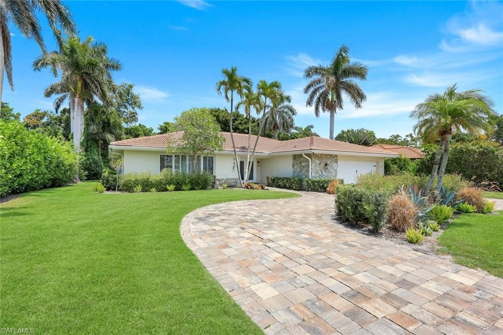 725 Old Trail Dr, Naples, FL 34103 Photo