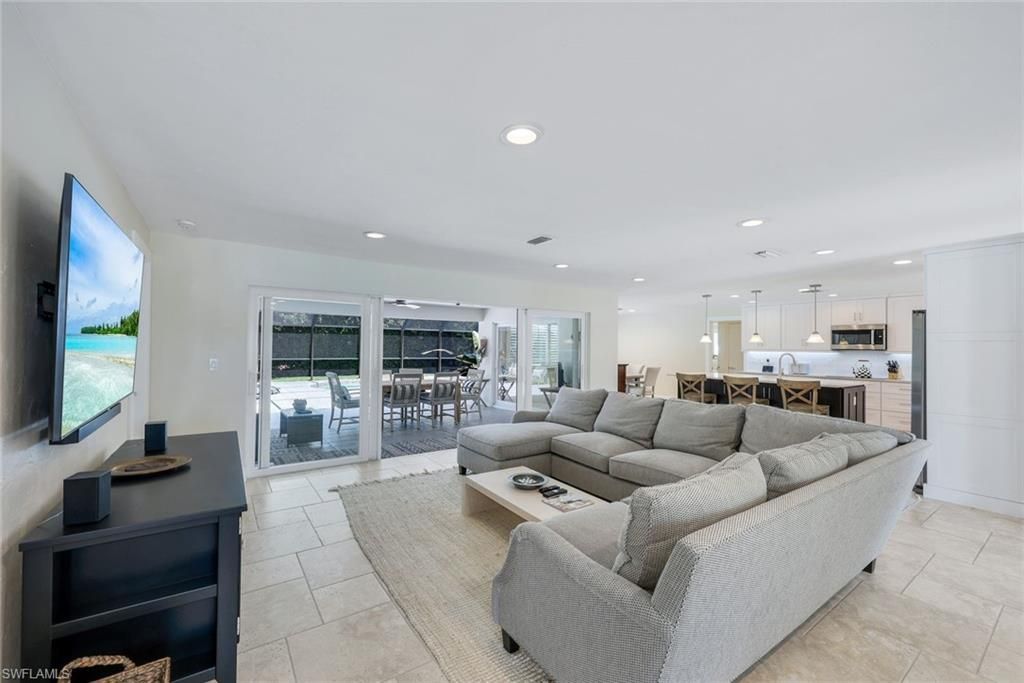 725 Old Trail Dr, Naples, FL 34103 Photo