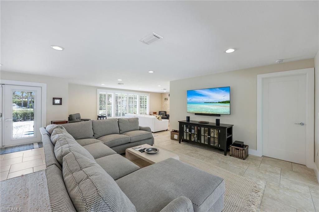 725 Old Trail Dr, Naples, FL 34103 Photo
