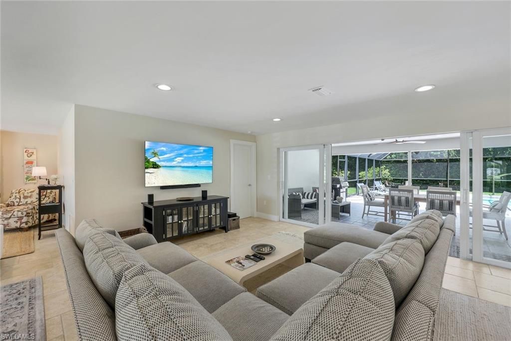 725 Old Trail Dr, Naples, FL 34103 Photo