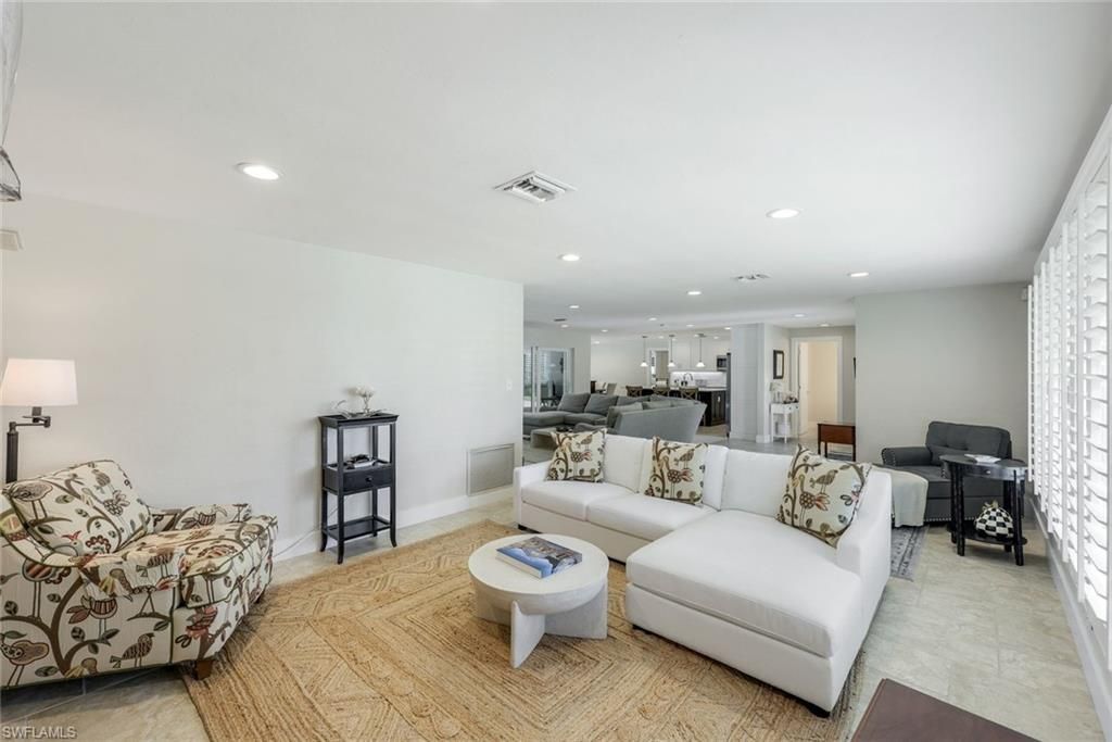 725 Old Trail Dr, Naples, FL 34103 Photo