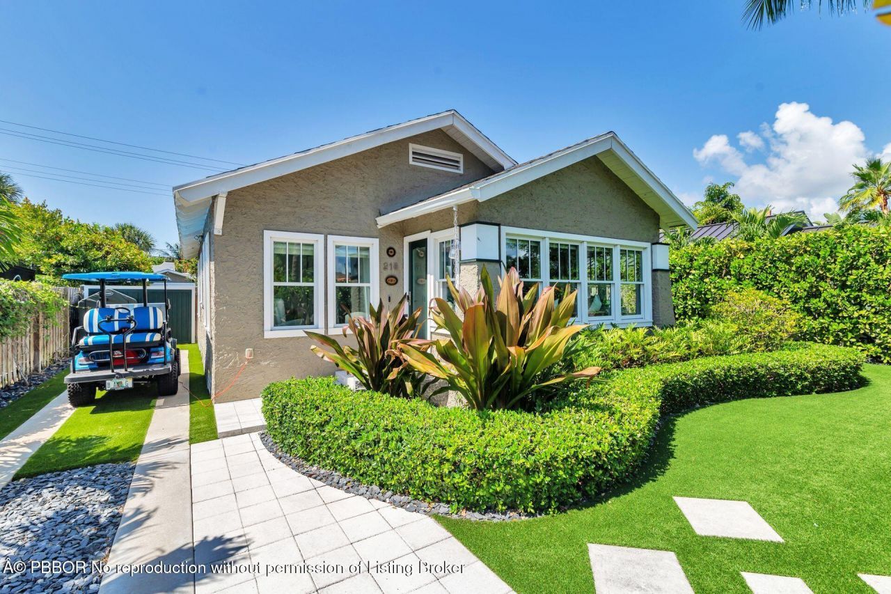 216 Lakeland Drive, West Palm Beach, FL 33405 Photo