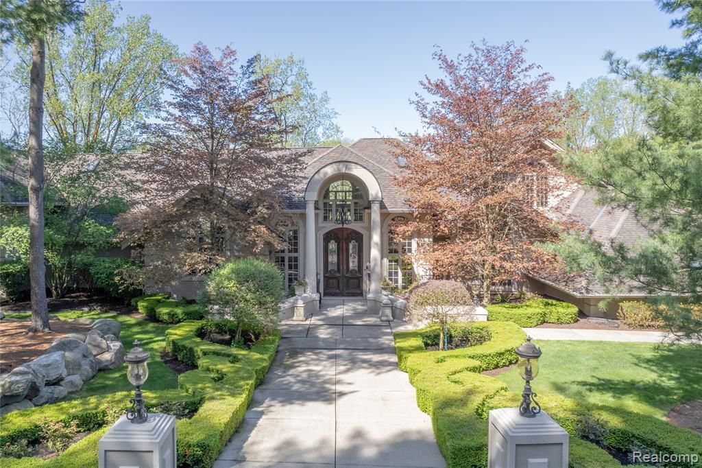 6279 Canter Creek Court, Grand Blanc Township, MI 48439 Main Photo
