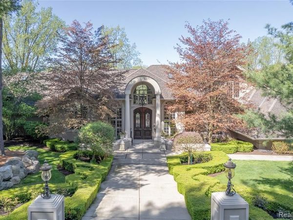 6279 CANTER CREEK Court, Grand Blanc Twp, MI 48439