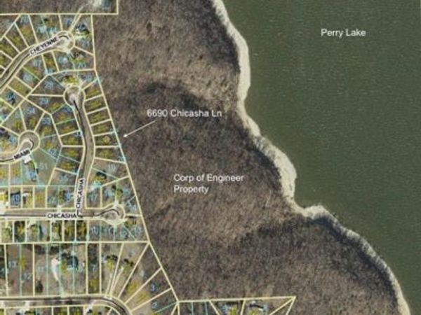 6690 Chicasha Lane, Ozawkie, KS 66070