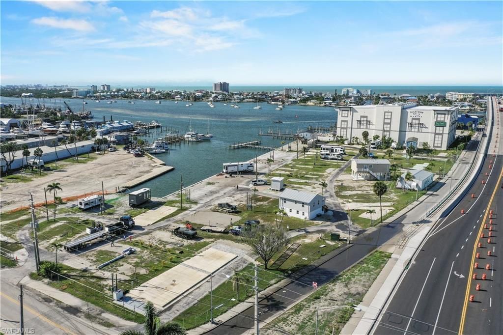 19281 #37 San Carlos Blvd, Fort Myers Beach, FL 33931 Photo