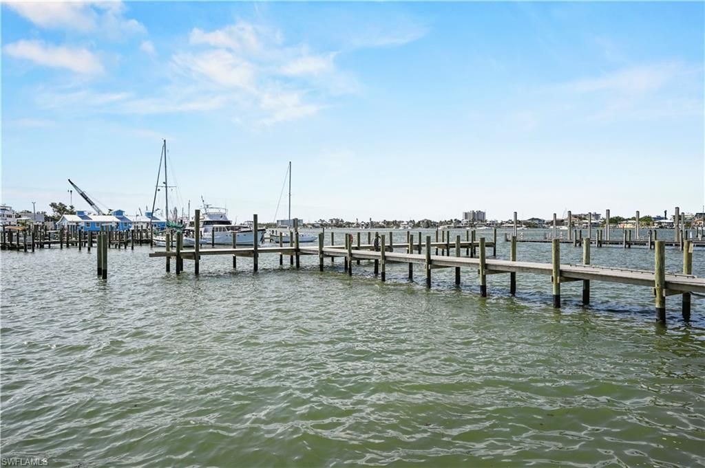 19281 #37 San Carlos Blvd, Fort Myers Beach, FL 33931 Photo