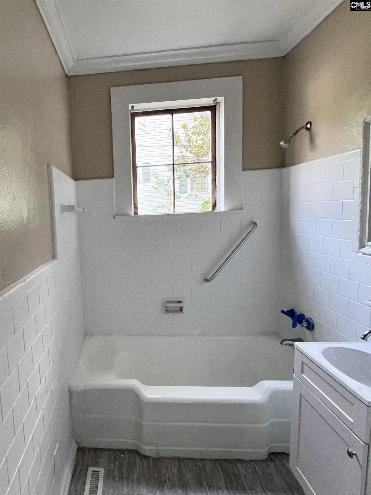 250 Pine Street Photo 13