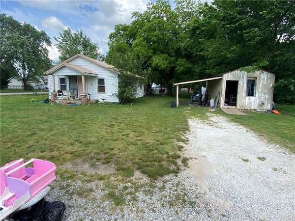 100 Quincy Avenue, Lincoln, AR 72744