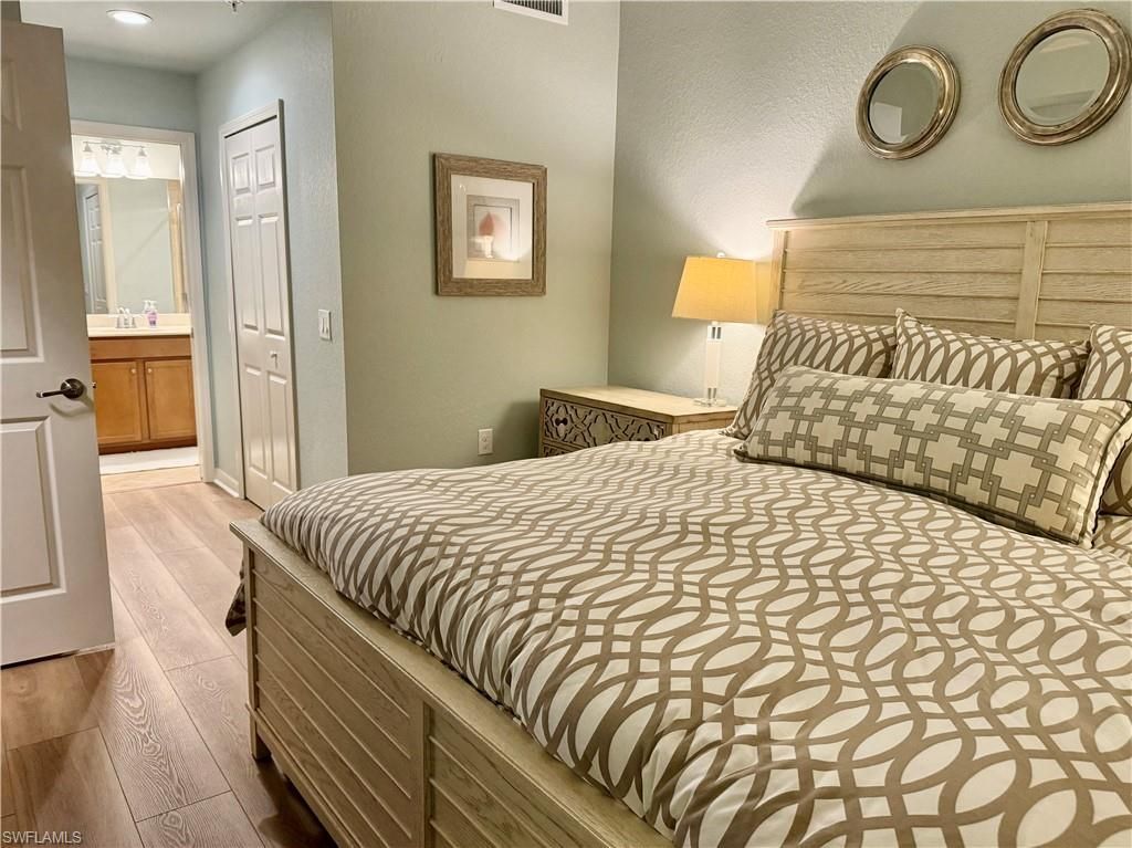 9735 Acqua Ct, Unit 637, Naples, FL 34113 Photo