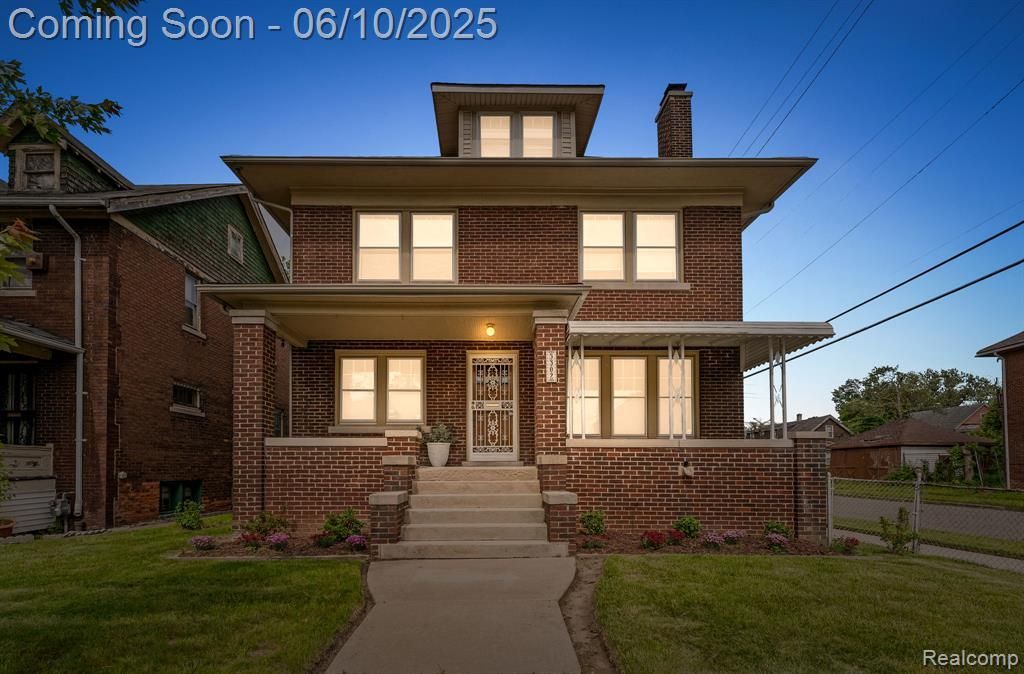 5302 Burns Street, Detroit, MI 48213 Main Photo