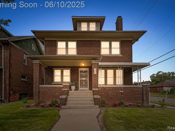 5302 BURNS Street, Detroit, MI 48213