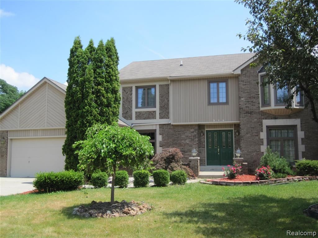 396 Shellbourne Drive, Rochester Hills, MI 48309 Main Photo