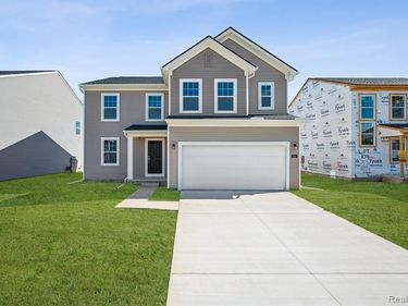 378 Edge Brook, Holly Twp, MI 48442