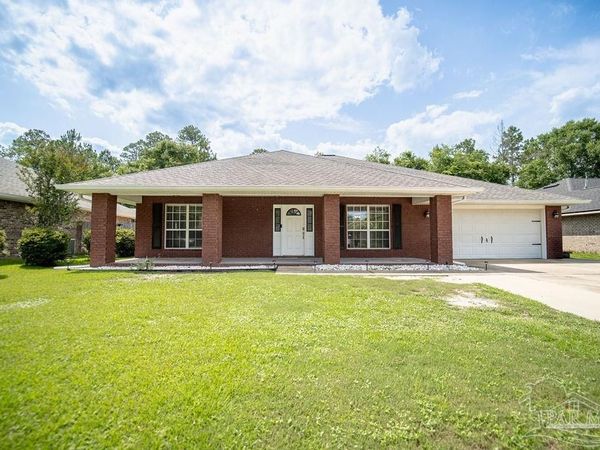 9767 Harlington St, Cantonment, FL 32533