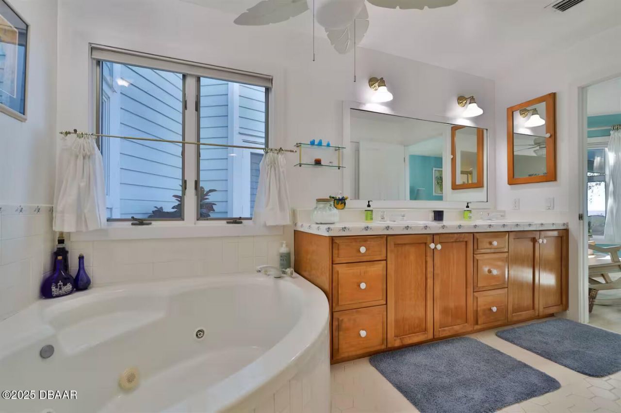 21951 Tarragona Way, Astor, FL 32102 Photo