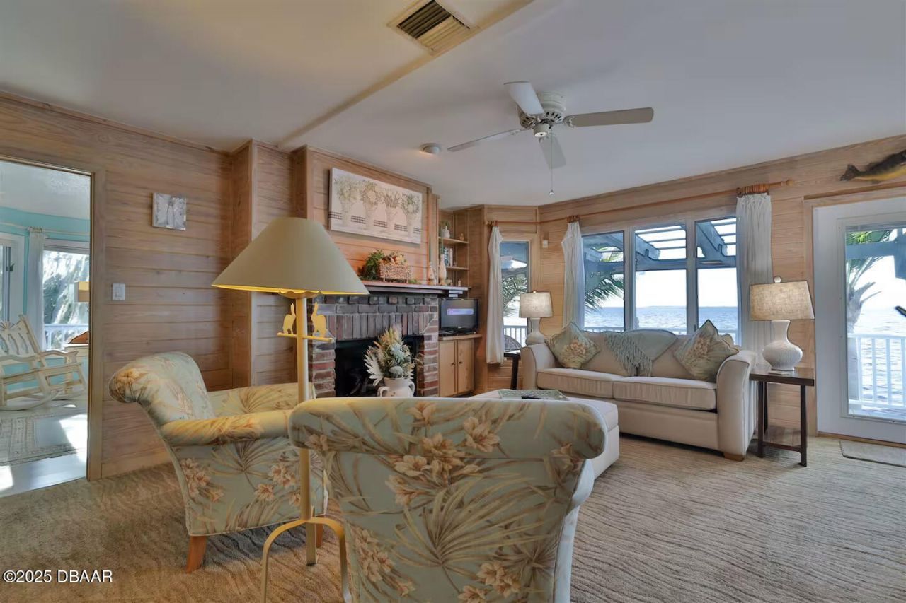 21951 Tarragona Way, Astor, FL 32102 Photo