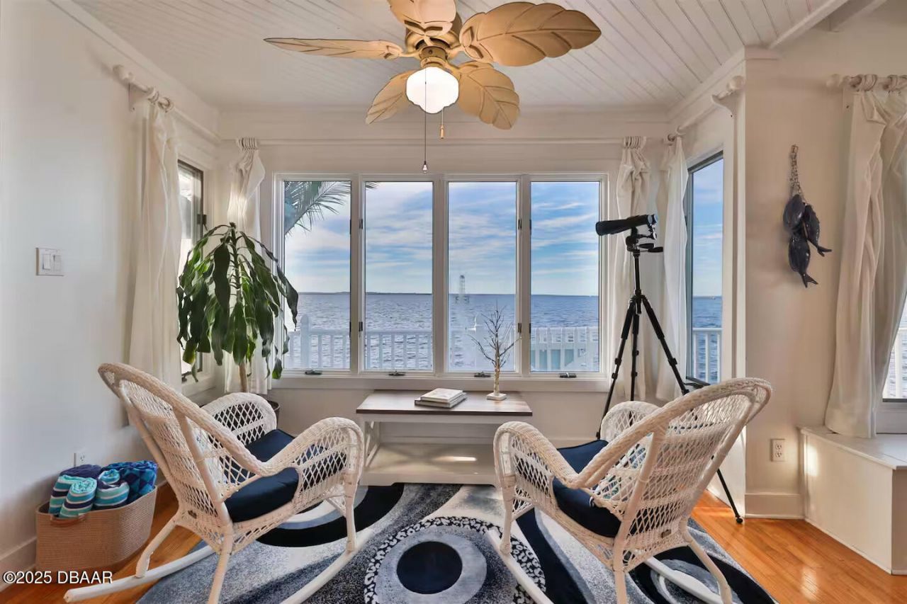 21951 Tarragona Way, Astor, FL 32102 Photo