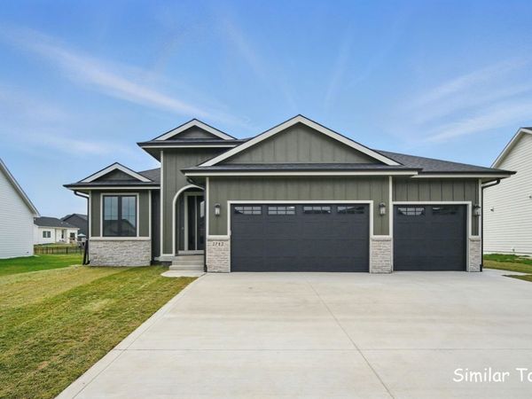 1801 Summit. Circle NE, Bondurant, IA 50035