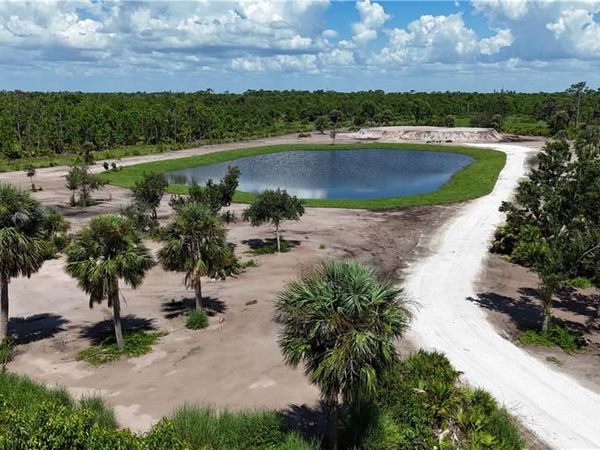 6455 Stringfellow RD, ST. JAMES CITY, FL 33956