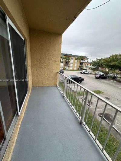 5400 SW 77th Ct, Unit 2R, Miami, FL 33155 Photo