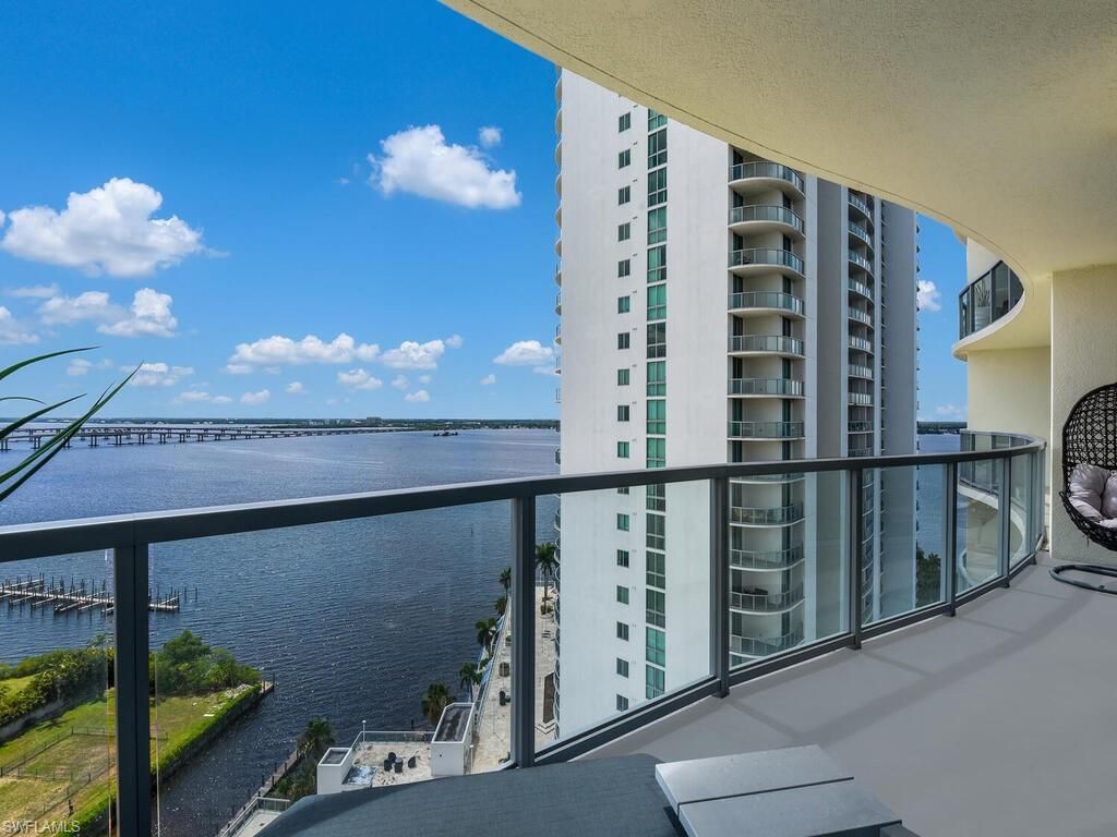 3000 Oasis Grand Blvd, Unit 1705, Fort Myers, FL 33916 Photo