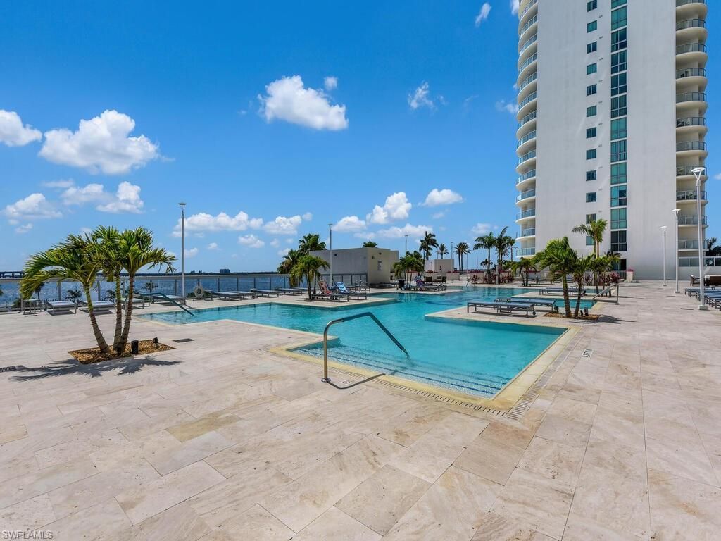 3000 Oasis Grand Blvd, Unit 1705, Fort Myers, FL 33916 Photo