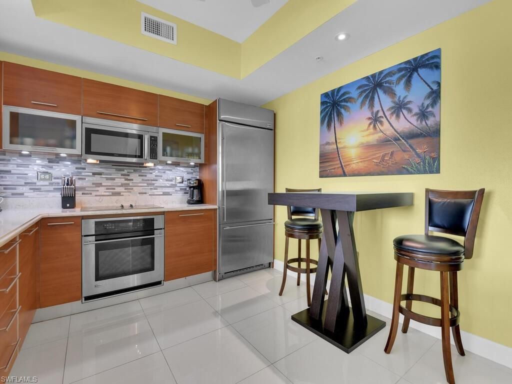 3000 Oasis Grand Blvd, Unit 1705, Fort Myers, FL 33916 Photo