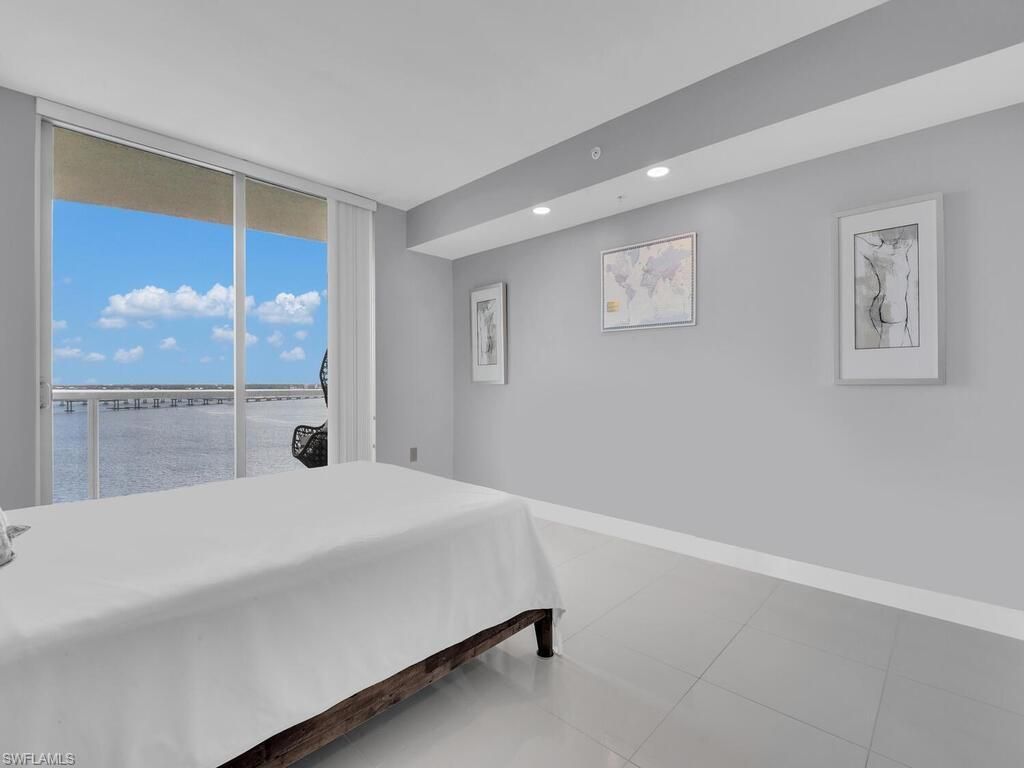 3000 Oasis Grand Blvd, Unit 1705, Fort Myers, FL 33916 Photo