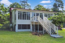 1201 Crescent Drive photo 4