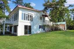 1201 Crescent Drive photo 4