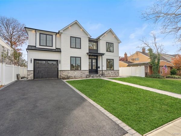 45 Mist Lane, Westbury, NY 11590