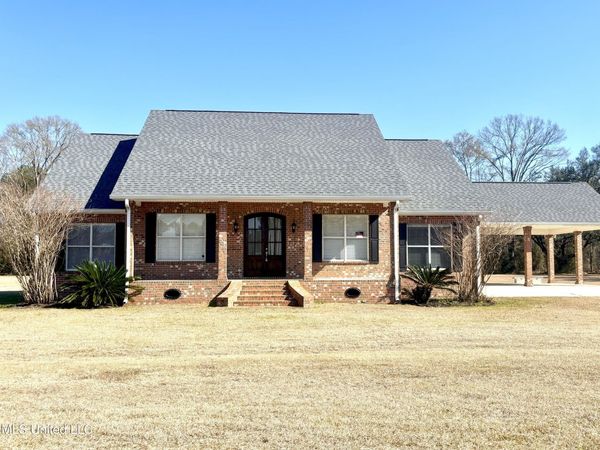 8 Jennie Lane, Picayune, MS 39466