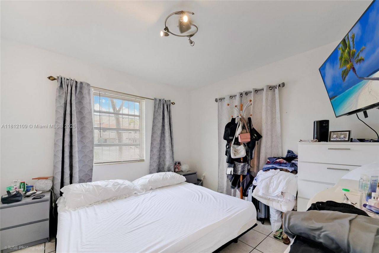 901 SW 34th Ave, Miami, FL 33135 Photo