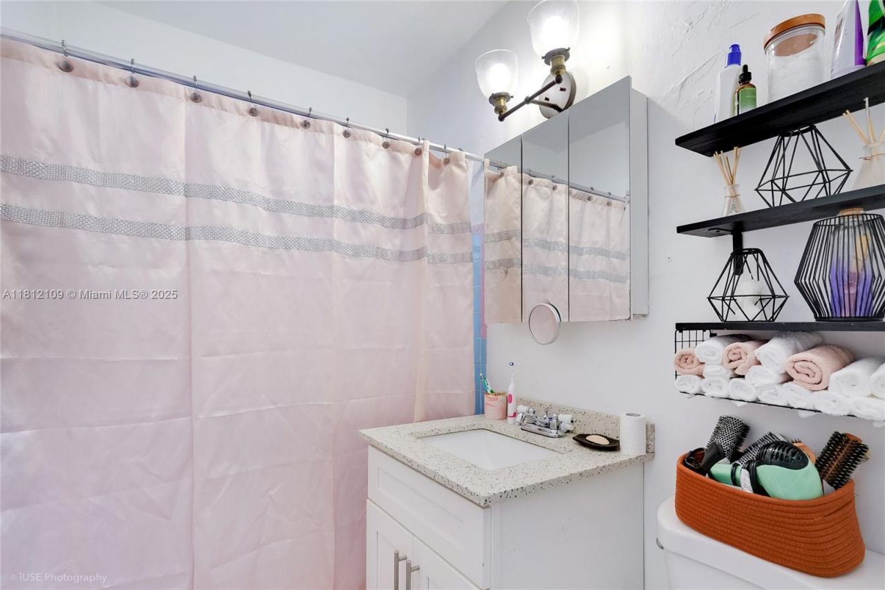 901 SW 34th Ave, Miami, FL 33135 Photo