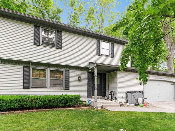 6601 Bennington Drive, Fort Wayne, IN 46815