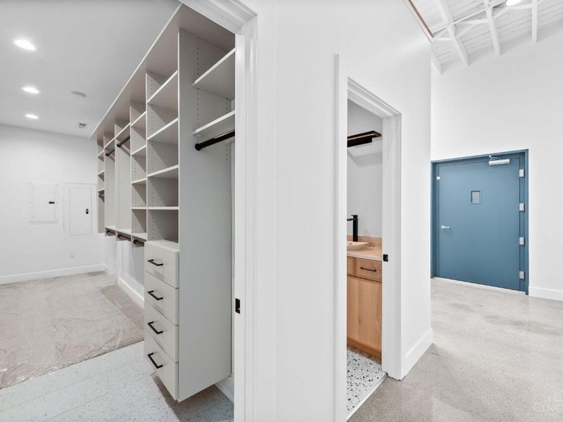 530 Reading Road, Cincinnati, OH 45202 Photo 16