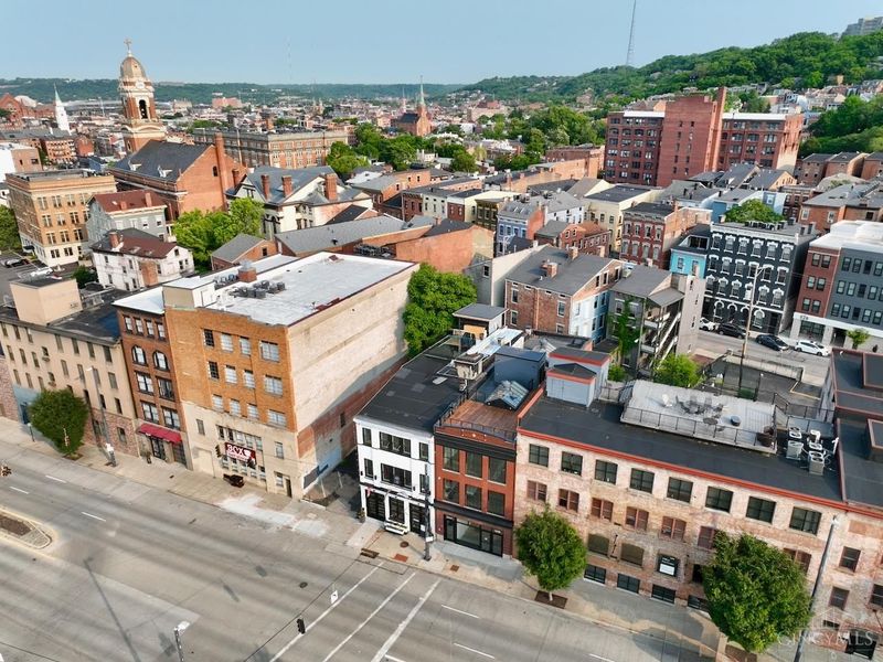 530 Reading Road, Cincinnati, OH 45202 Photo 2