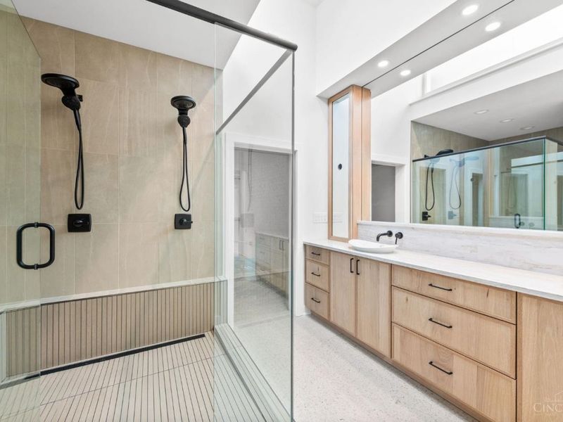 530 Reading Road, Cincinnati, OH 45202 Photo 22