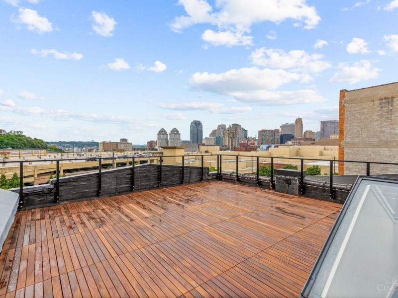 530 Reading Road, Cincinnati, OH 45202 Photo 39