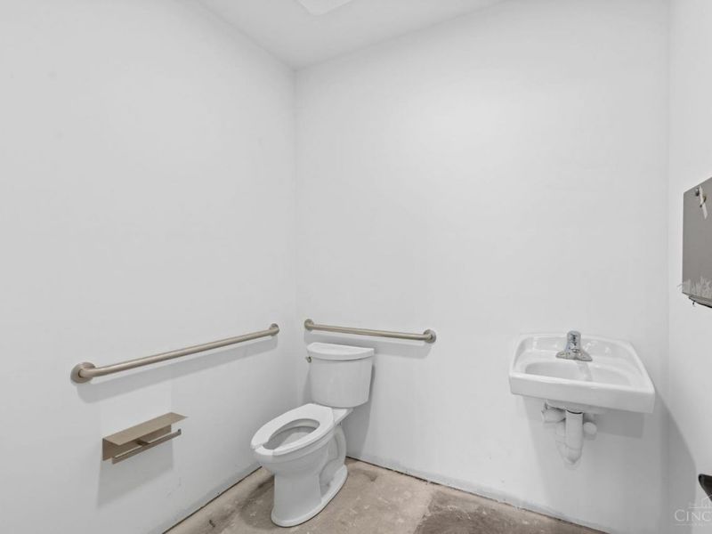 530 Reading Road, Cincinnati, OH 45202 Photo 64