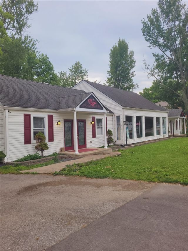 8107 Blue Lick Road, Louisville, KY 40219 Main Photo