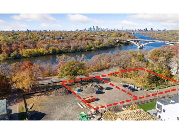 104 Mississippi River Boulevard N, Saint Paul, MN 55104