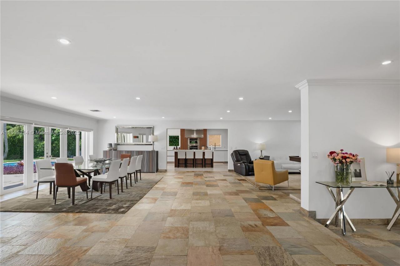 435 Marquesa Dr, Coral Gables, FL 33156 Photo