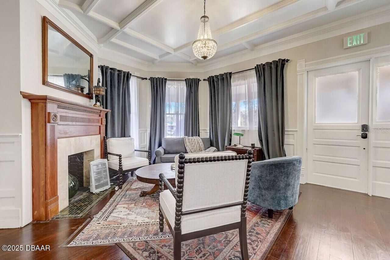 404 S Ridgewood Avenue, Daytona Beach, FL 32114 Photo