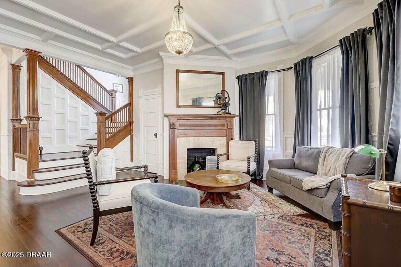 404 S Ridgewood Avenue, Daytona Beach, FL 32114 Photo