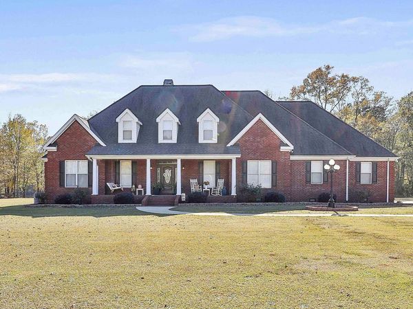 395 W McIntosh Road, Brooks, GA 30205