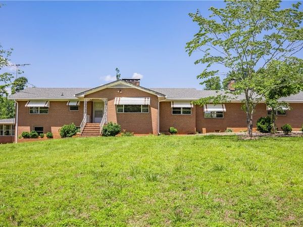 8521 US Highway 64 E, Ramseur, NC 27316