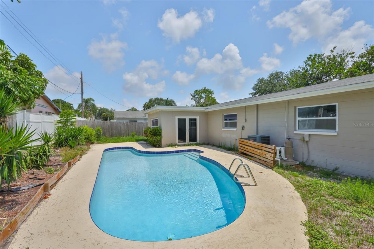 12372 113th St, Largo, FL 33778 Photo